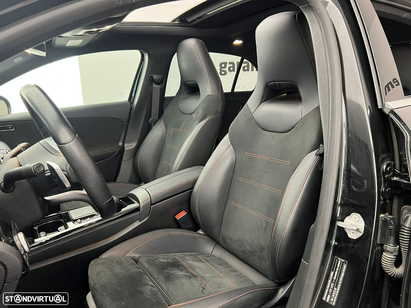 Mercedes-Benz A 250 e AMG Line - 30