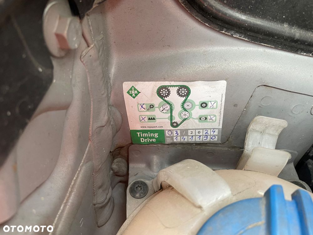 Volkswagen Touran 2.0 TDI DPF Cross Perfectline - 17