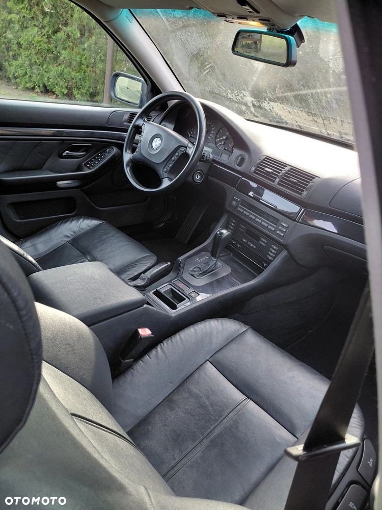 BMW Seria 5 525i - 3