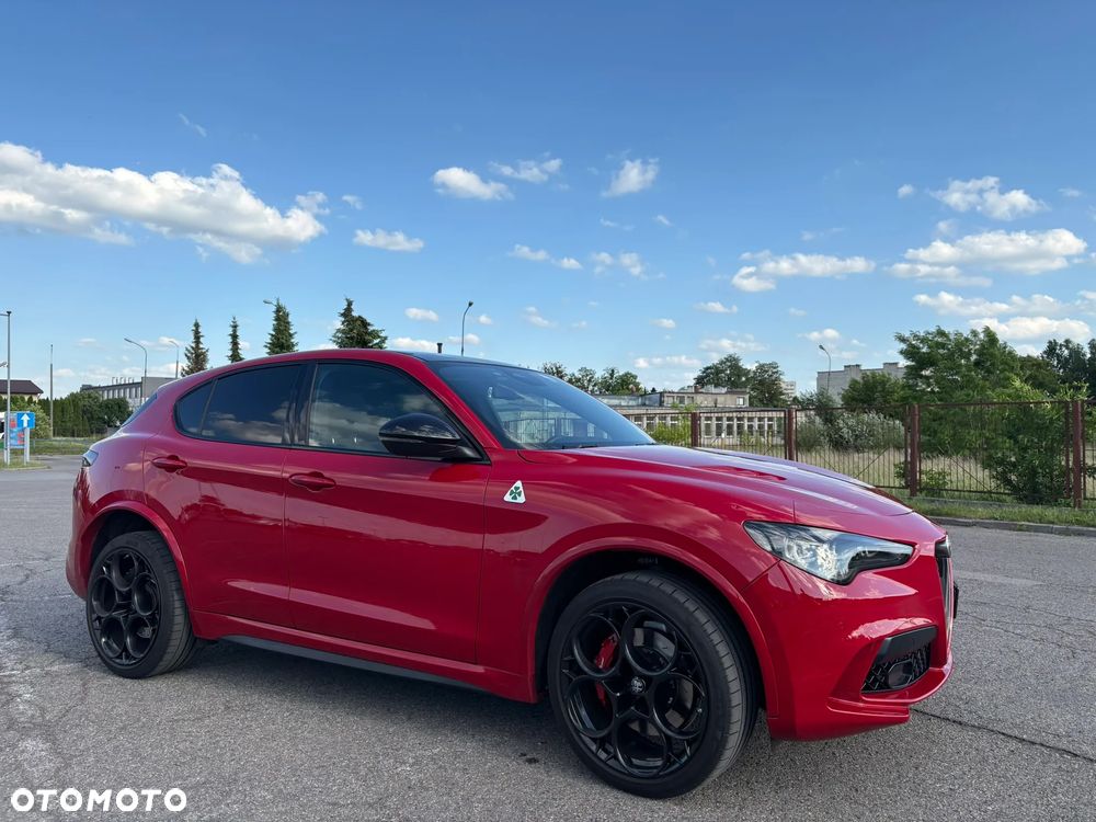 Alfa Romeo Stelvio - 1