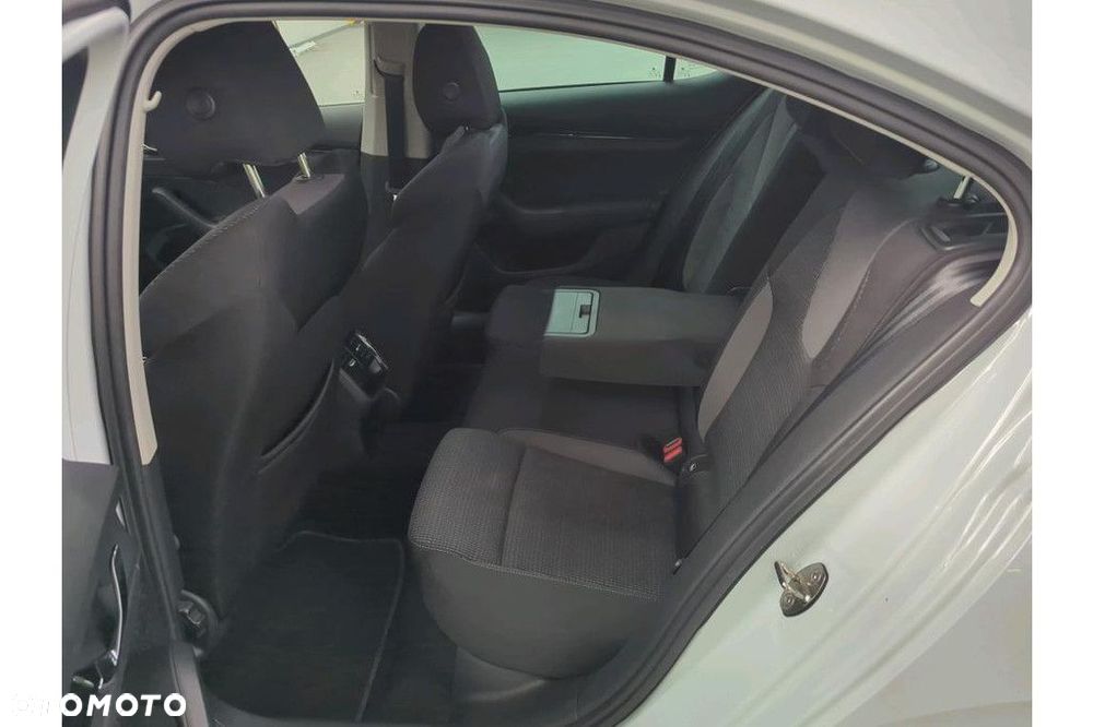 Skoda Octavia 1.0 TSI Ambition - 8