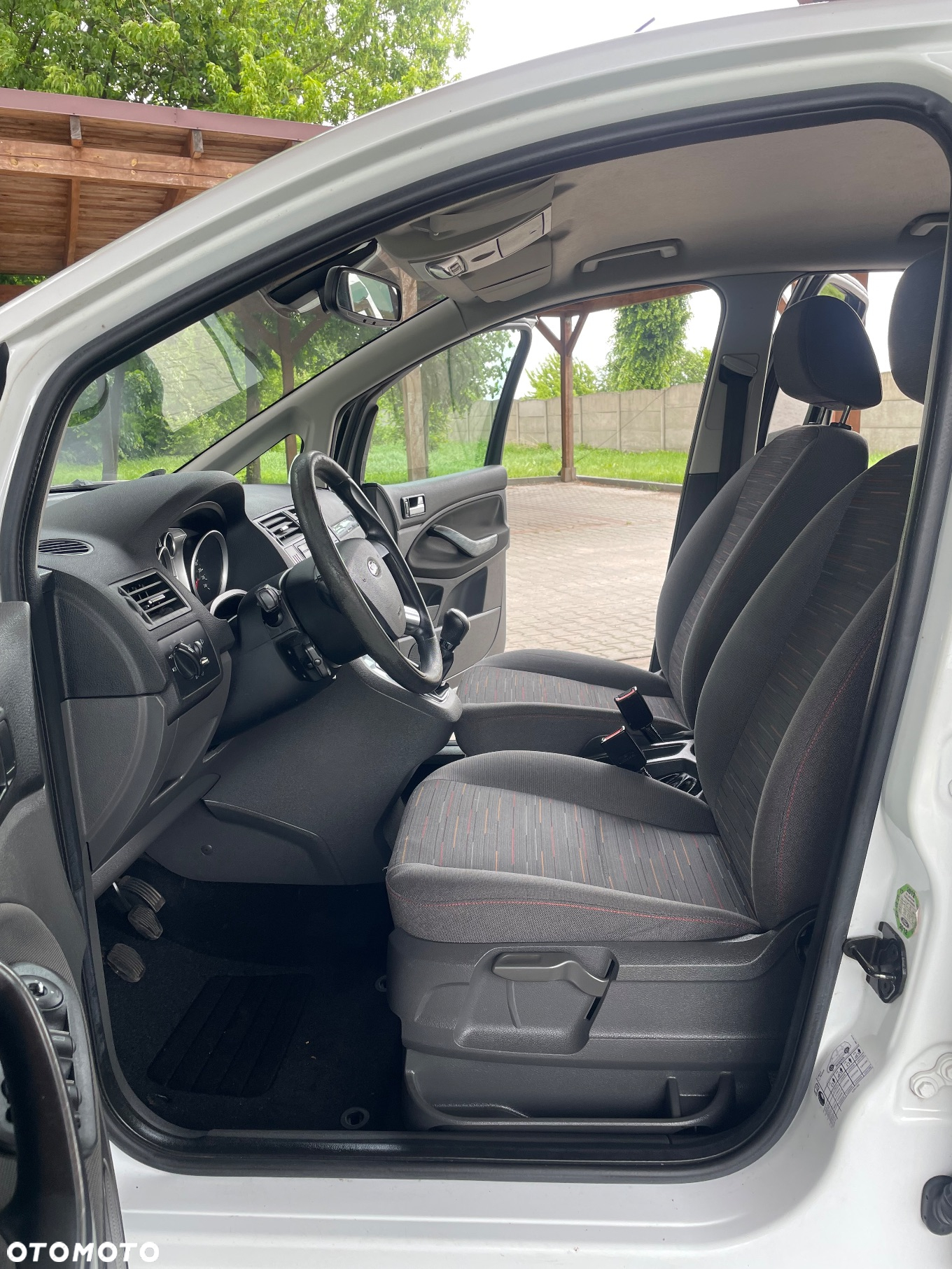 Ford C-MAX 1.8 Style - 20