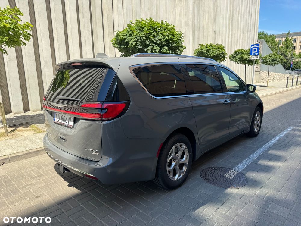 Chrysler Pacifica - 11
