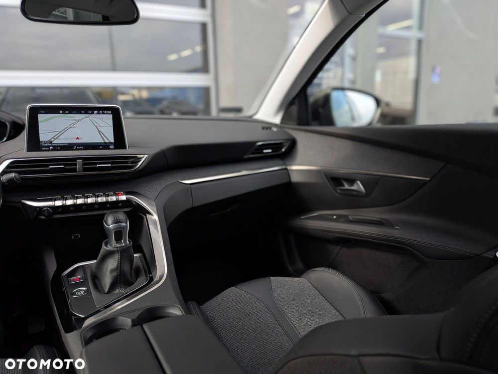 Peugeot 3008 - 13