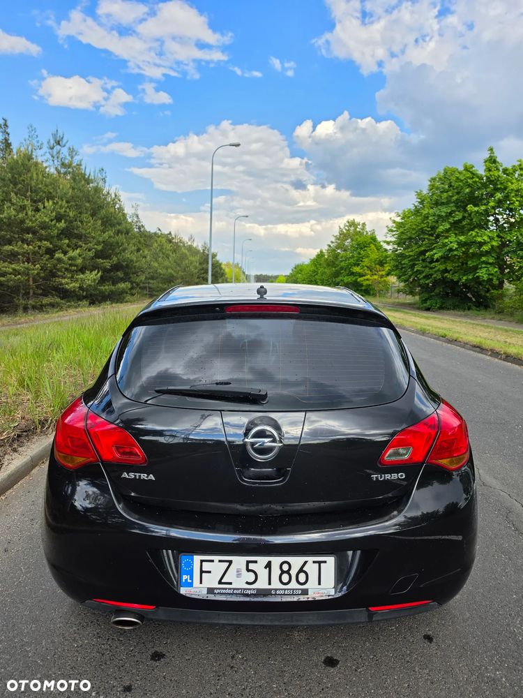 Opel Astra 1.4 Turbo - 4