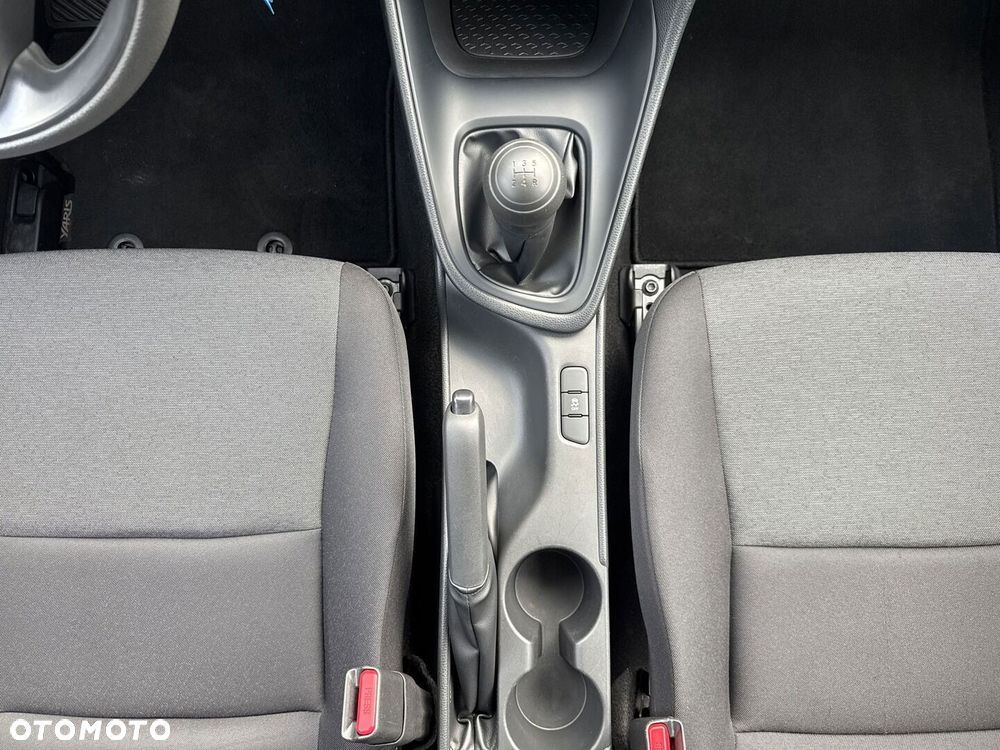 Toyota Yaris - 25