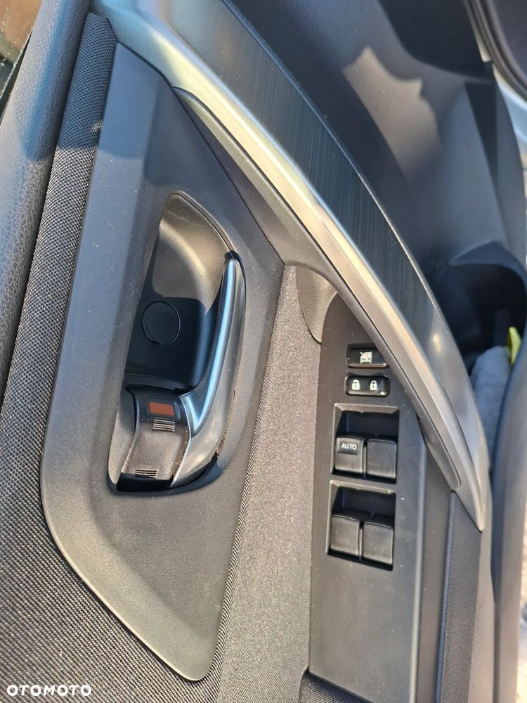 Toyota Auris 1.6 Premium - 11