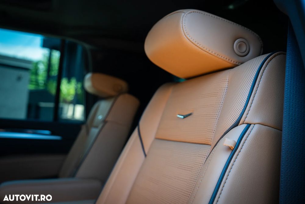 Cadillac Escalade - 32