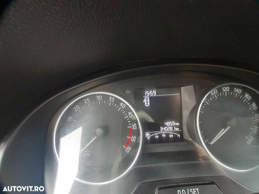 Skoda RAPID 1.6 TDI Ambition - 14