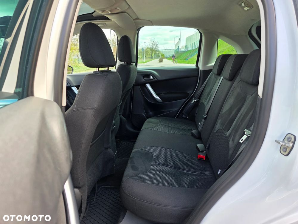 Citroën C3 1.4 VTi Exclusive MAP - 26