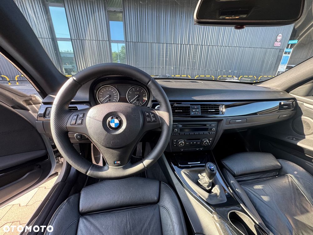 BMW Seria 3 320i - 12