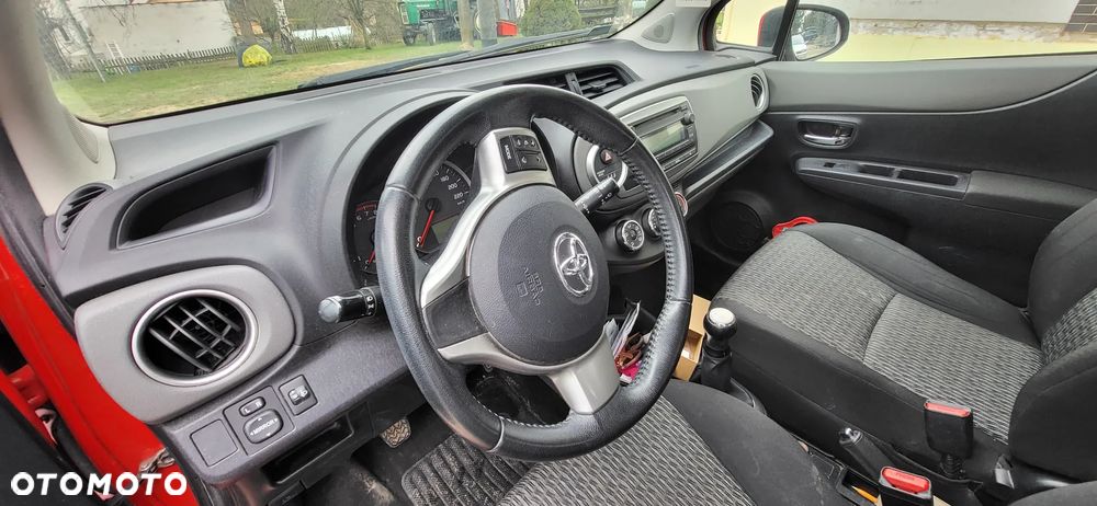 Toyota Yaris 1.0 Life EU6 - 4