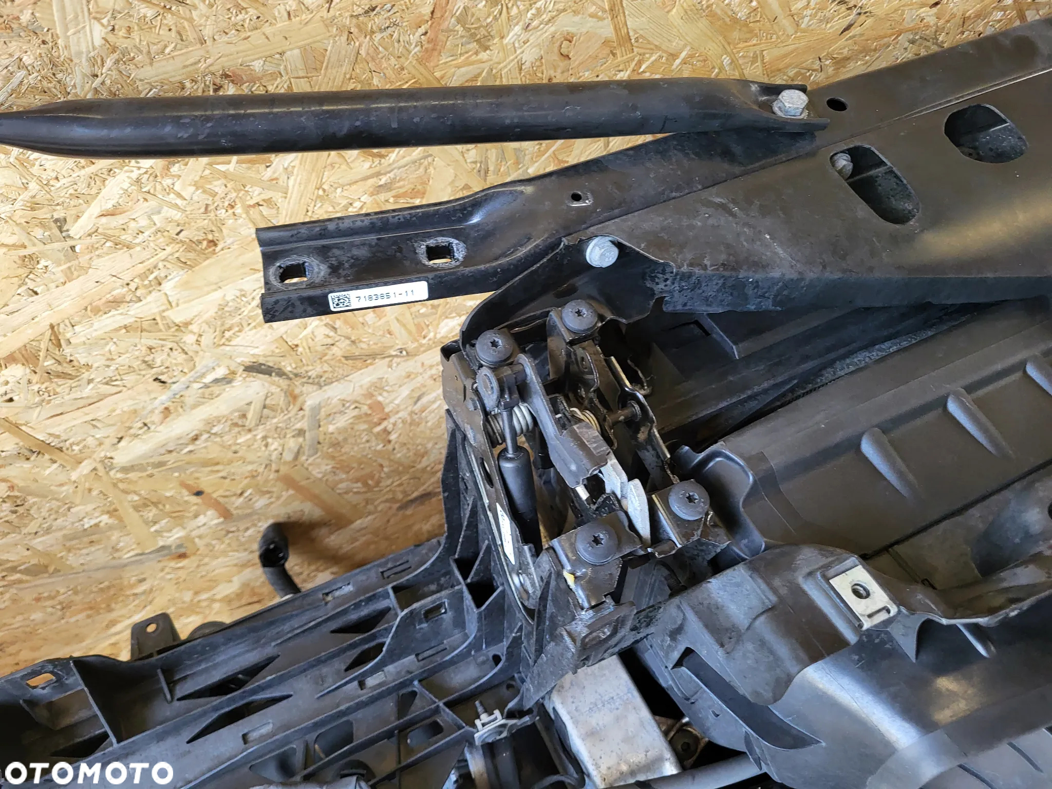BMW F07 535d GT pas przedni komplet chłodnic Mpakiet - 8