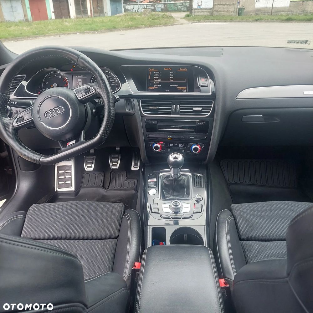 Audi A4 Limousine 1.8 TFSI quattro S line Sportpaket - 19