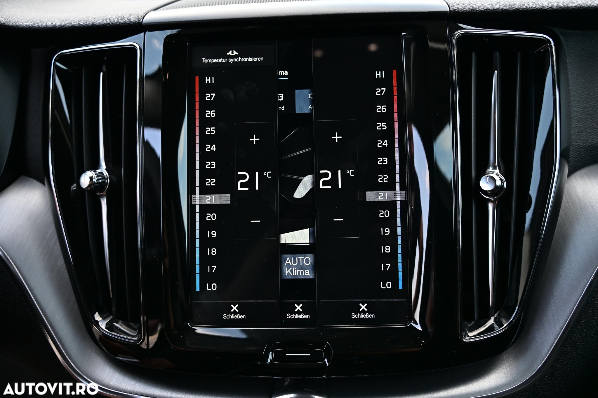 Volvo XC 60 D4 AWD Geartronic Momentum - 26