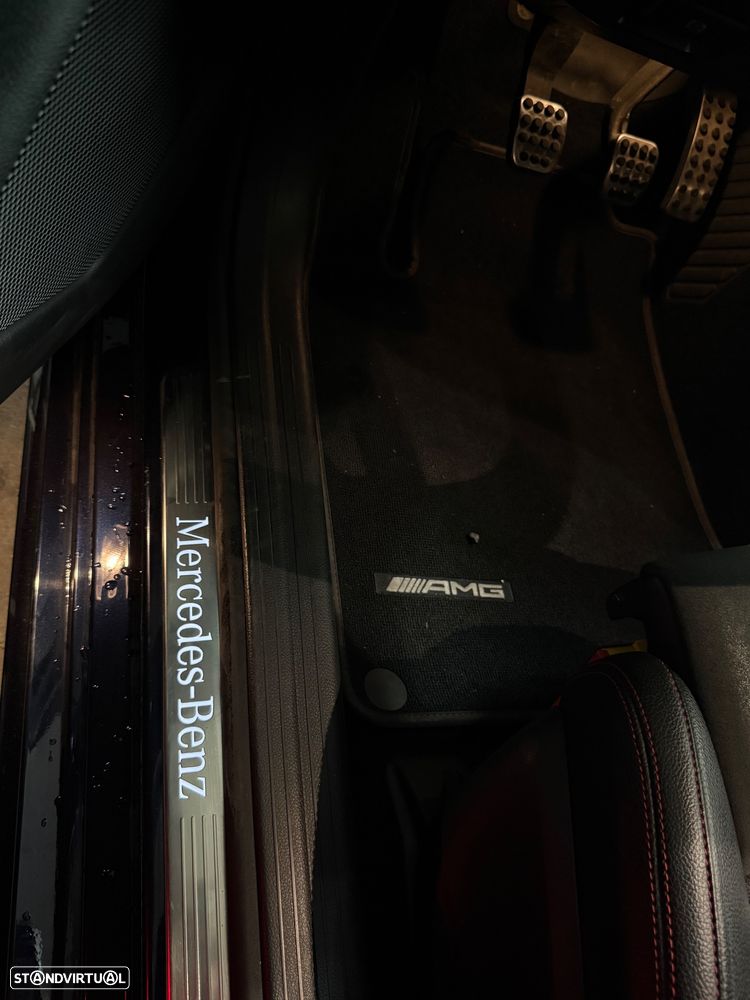 Mercedes-Benz CLA 200 d Shooting Brake AMG Line - 15