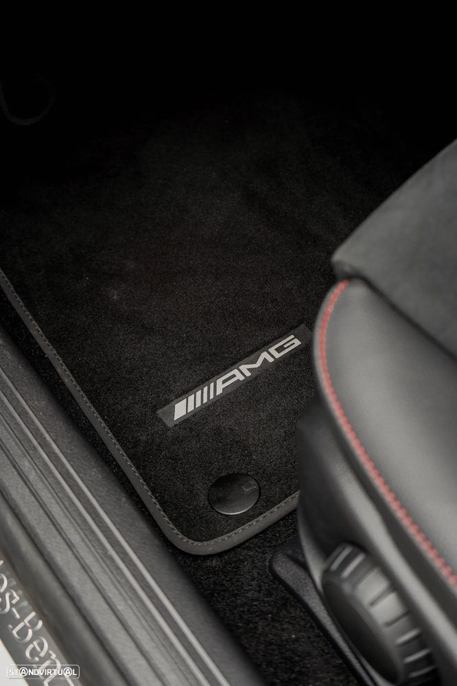 Mercedes-Benz A 250 e AMG Line - 55