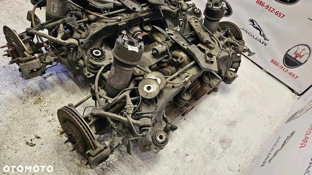 Jaguar XJ 351 3.0 SC 306PS 340 KM 5.0 508PN 385 KM Most tył Dyferencjał tylny Dyfer DX23-4A213-DA przełożenie 2.56 Most 9W83-4A213-AF przełożenie 3.31 Kompletne zawieszenie tylne Ława tył Sanki Dyfer Zwrotnica Most - 8