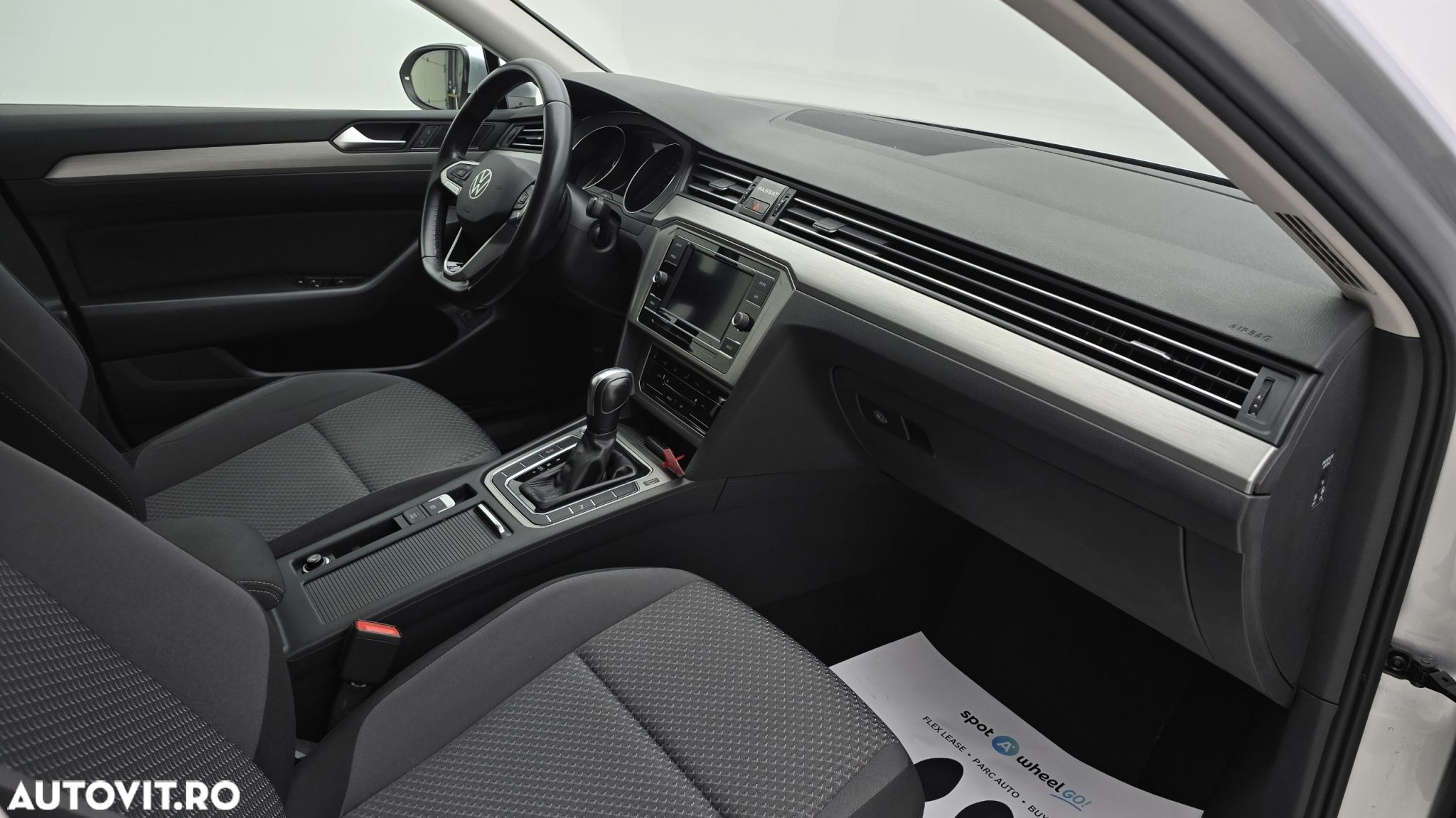Volkswagen Passat 2.0 TDI DSG Advance - 20