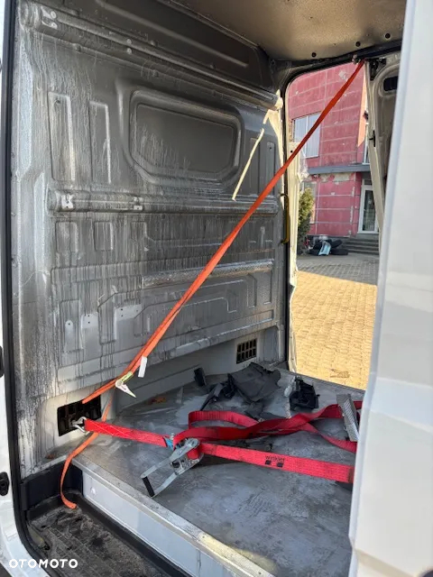 Volkswagen Crafter - 10