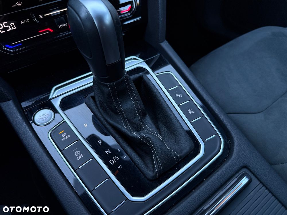 Volkswagen Arteon 2.0 TDI SCR 4Motion DSG R-Line - 22