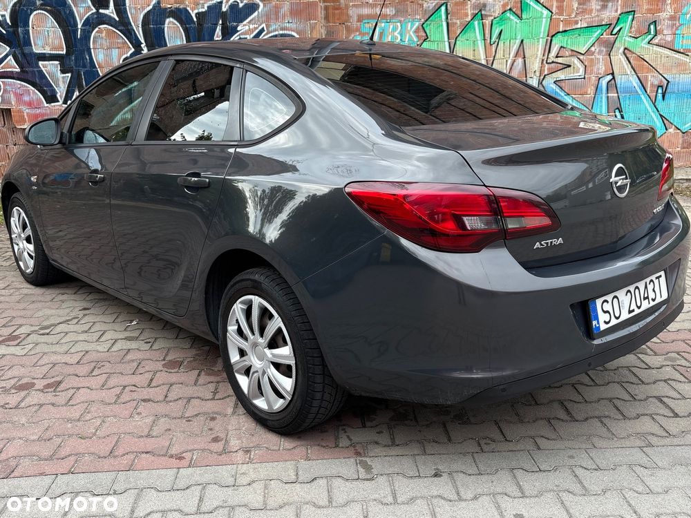 Opel Astra 1.4 - 15