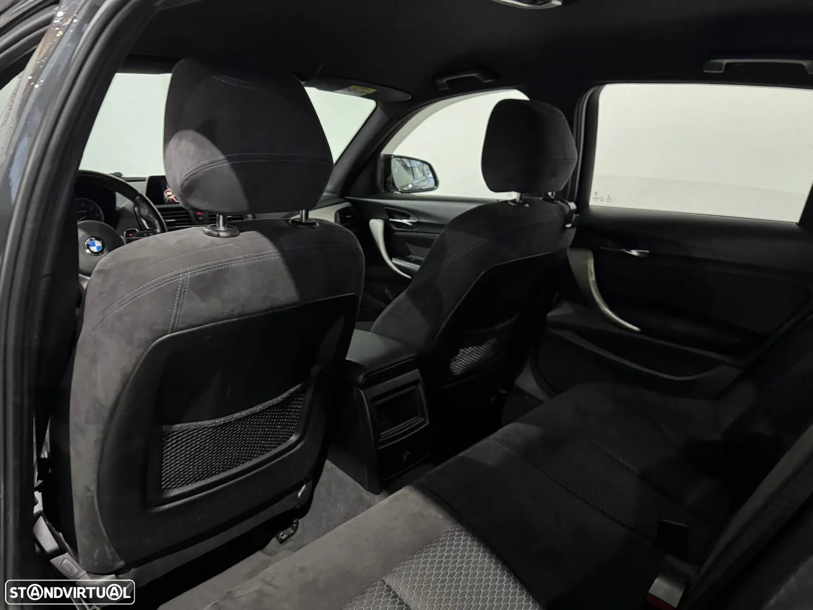 BMW 116 d Pack M - 23