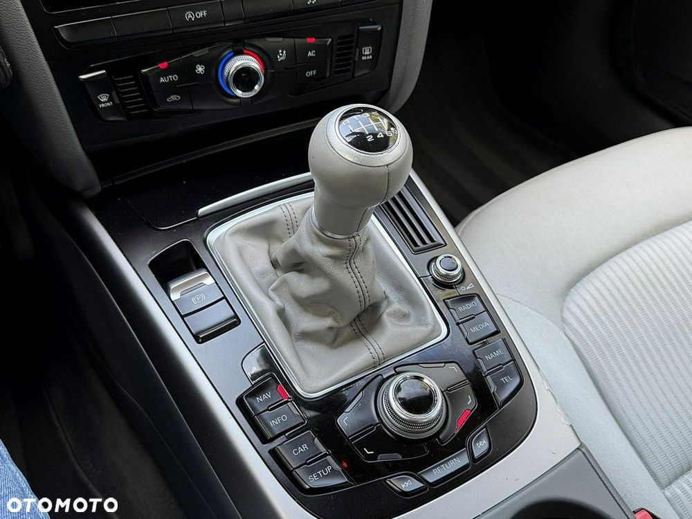 Audi A4 Limousine - 17