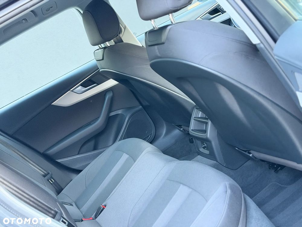 Audi A4 Avant 30 TDI S tronic advanced - 30