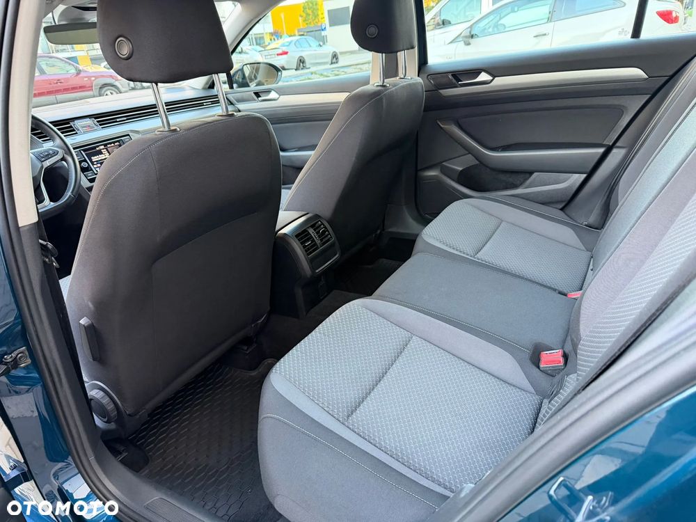 Volkswagen Passat 1.5 TSI EVO Business DSG - 33