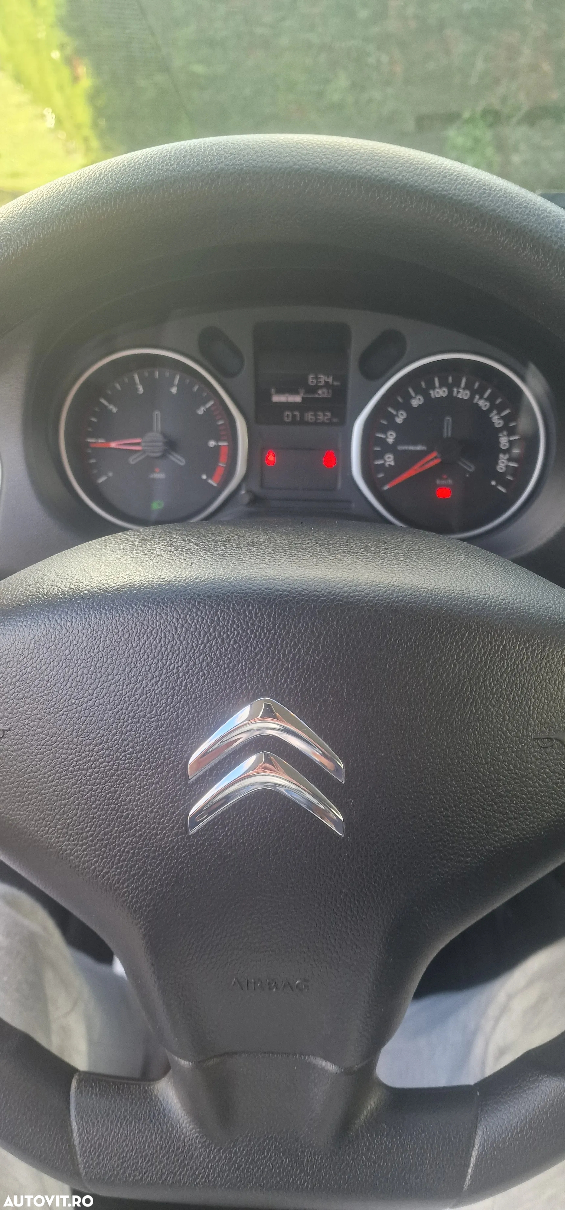 Citroën C-Elysée 1.2 PureTech BVM Live - 5