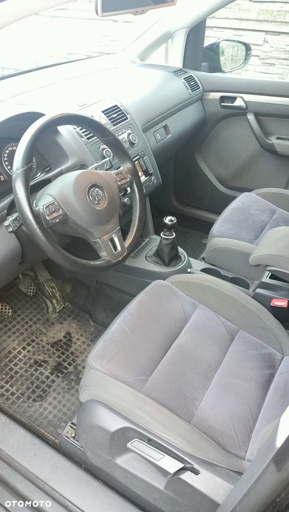 Volkswagen Touran 2.0 TDI DPF Trendline - 8
