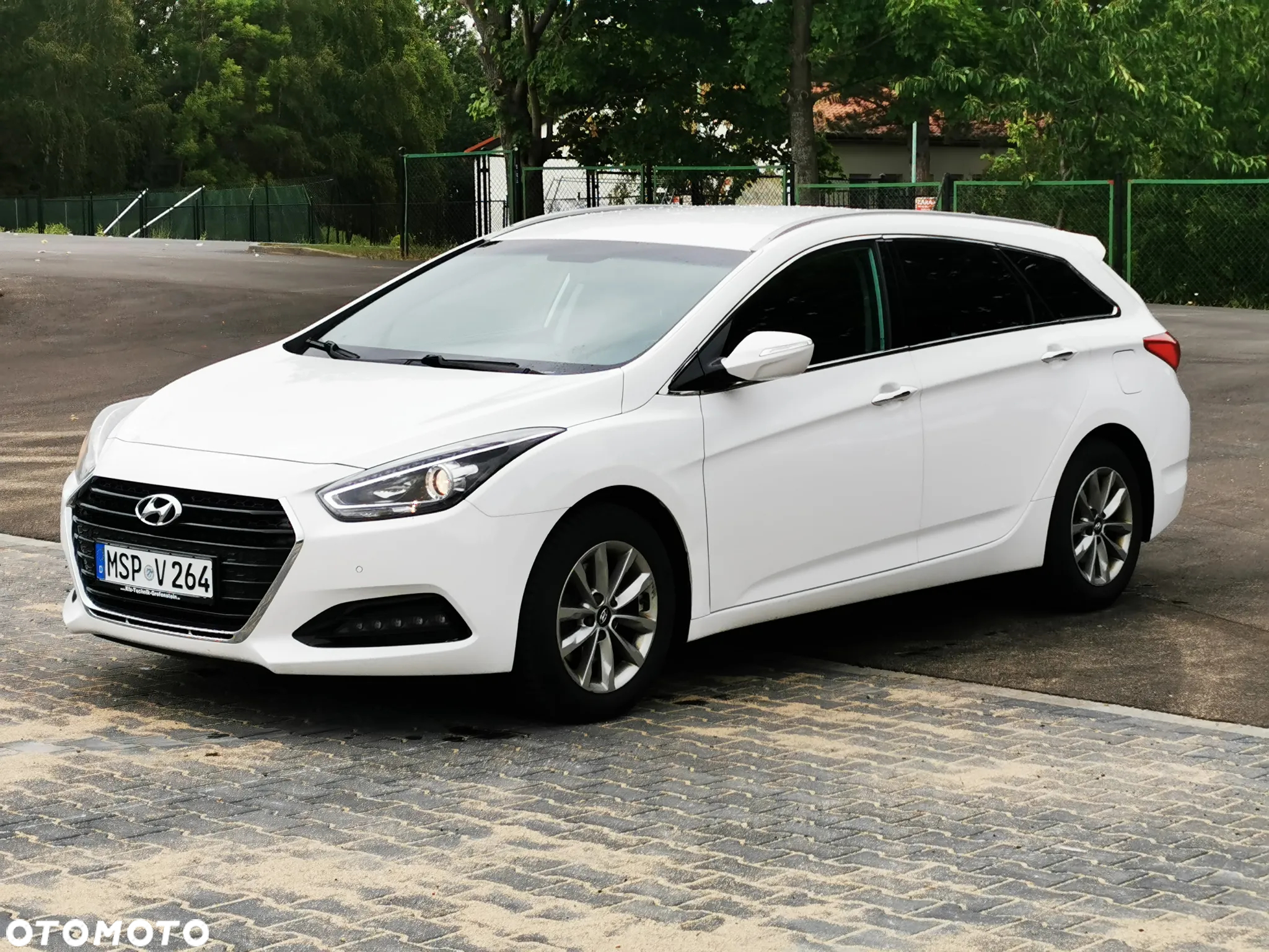 Hyundai i40 Kombi 1.7 CRDi DCT Premium - 3