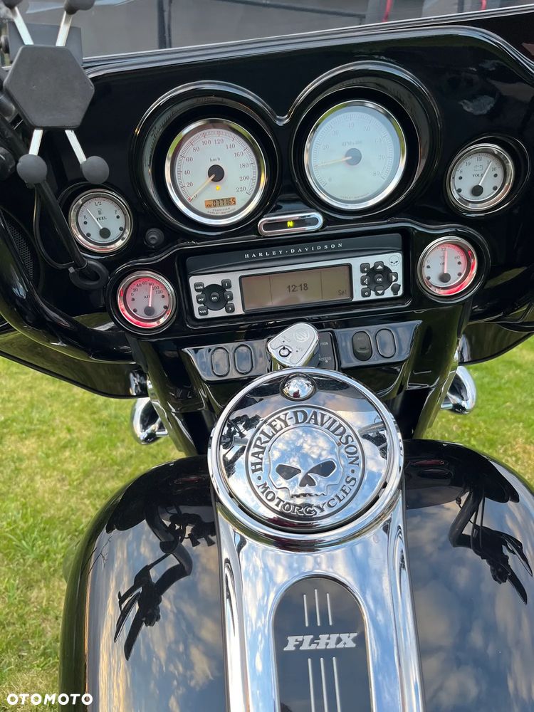 Harley-Davidson Touring Street Glide - 9