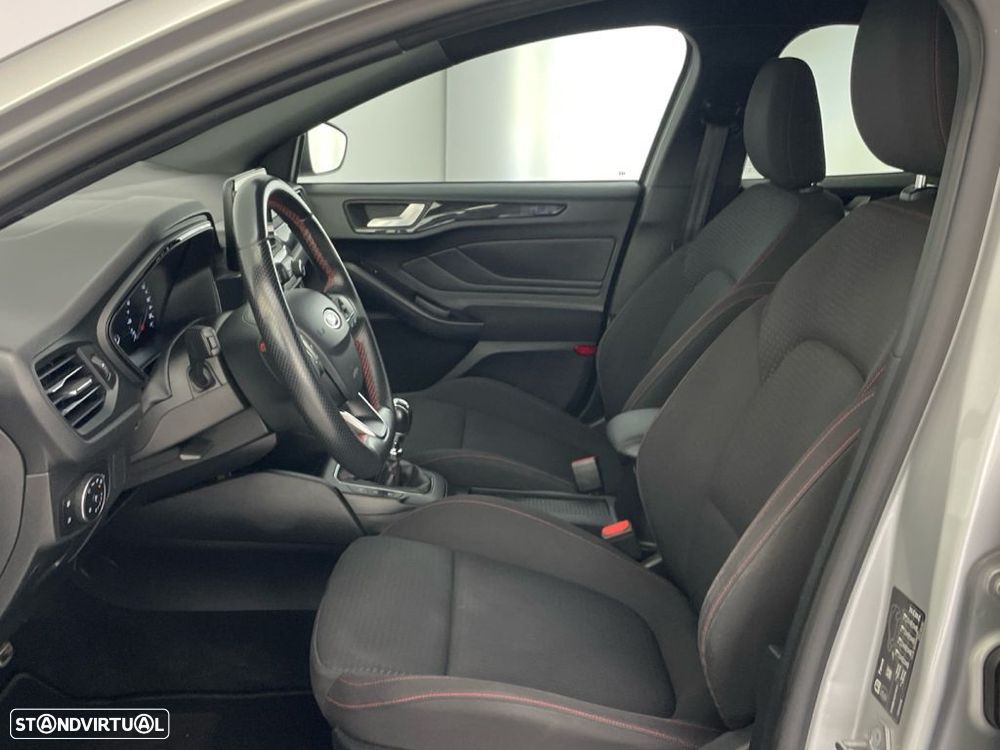 Ford Focus 1.0 EcoBoost ST-Line - 11
