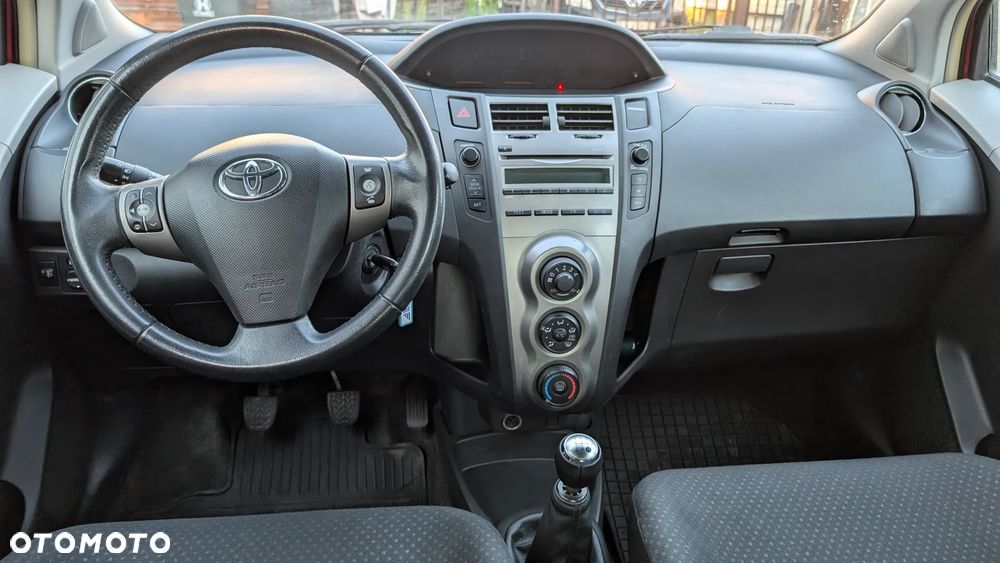 Toyota Yaris 1.0 Luna - 19