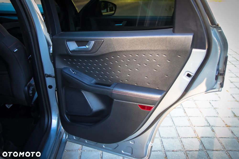 Ford Kuga 2.0 EcoBlue mHEV FWD ST-Line - 30