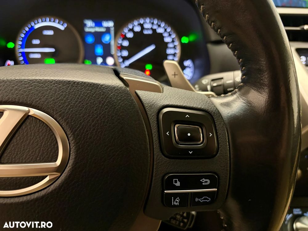 Lexus Seria NX 300h AWD Luxury - 25