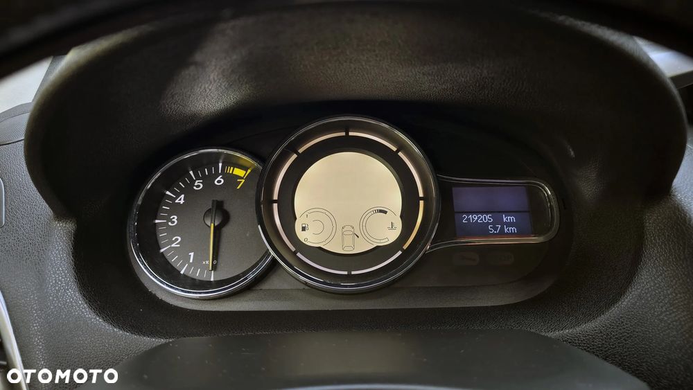 Renault Megane 1.6 16V Exception - 11