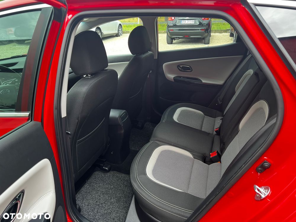 Kia Ceed 1.4 CVVT Attract - 19