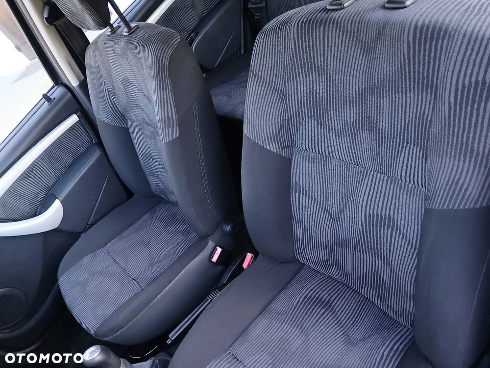 Dacia Sandero - 4