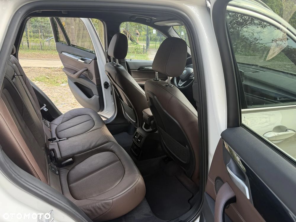 BMW X1 xDrive28i xLine - 13