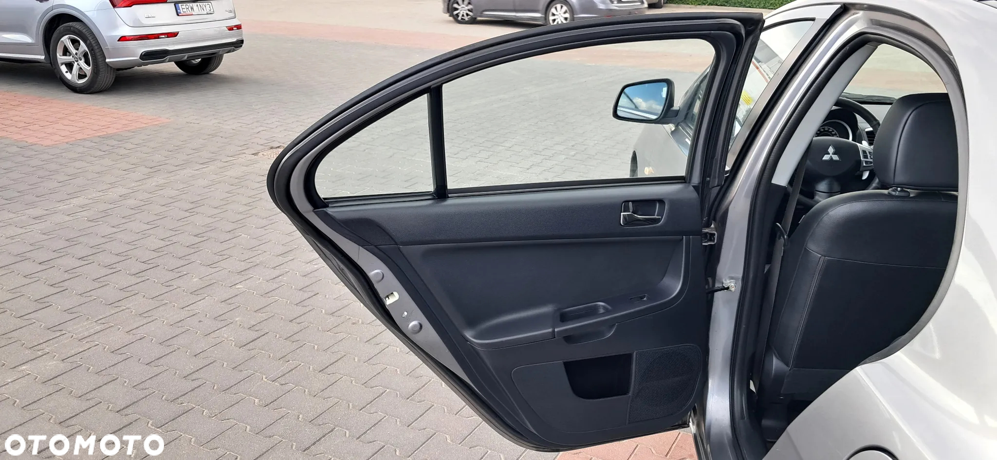 Mitsubishi Lancer 1.8 Invite CVT - 10