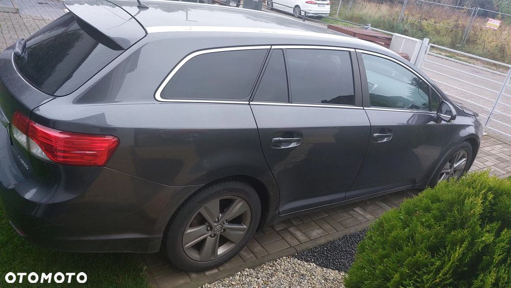 Toyota Avensis 2.0 D-4D Premium - 5