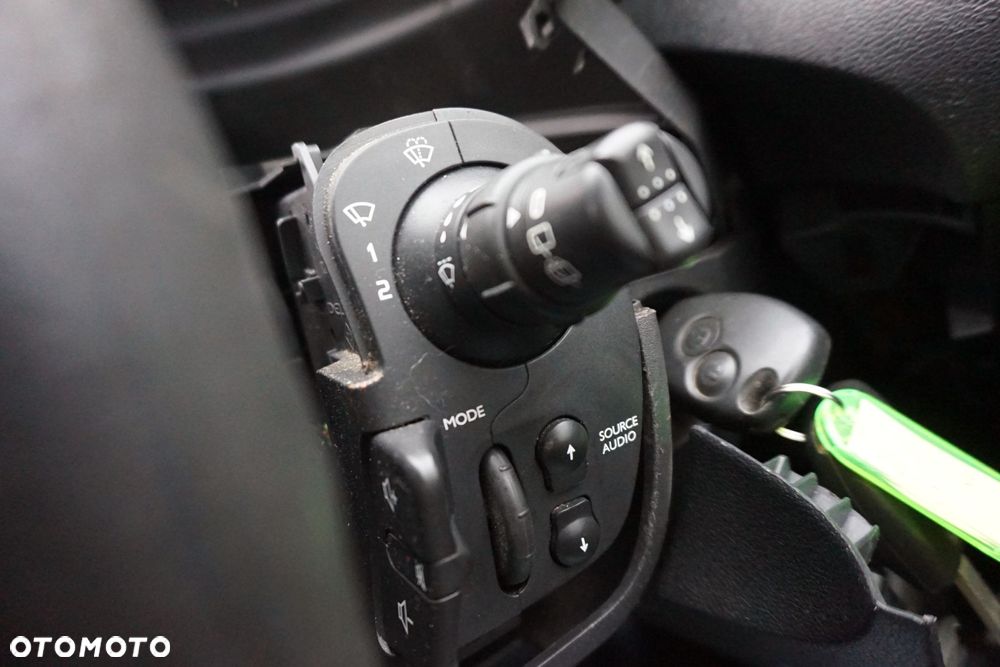 PRZEŁĄCZNIK ZESPOLONY TAŚMA AIRBAG CLIO III PH1 8200627605 88102002 RENAULT 2005-2009 - 2