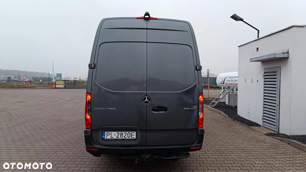 Mercedes-Benz Sprinter - 3