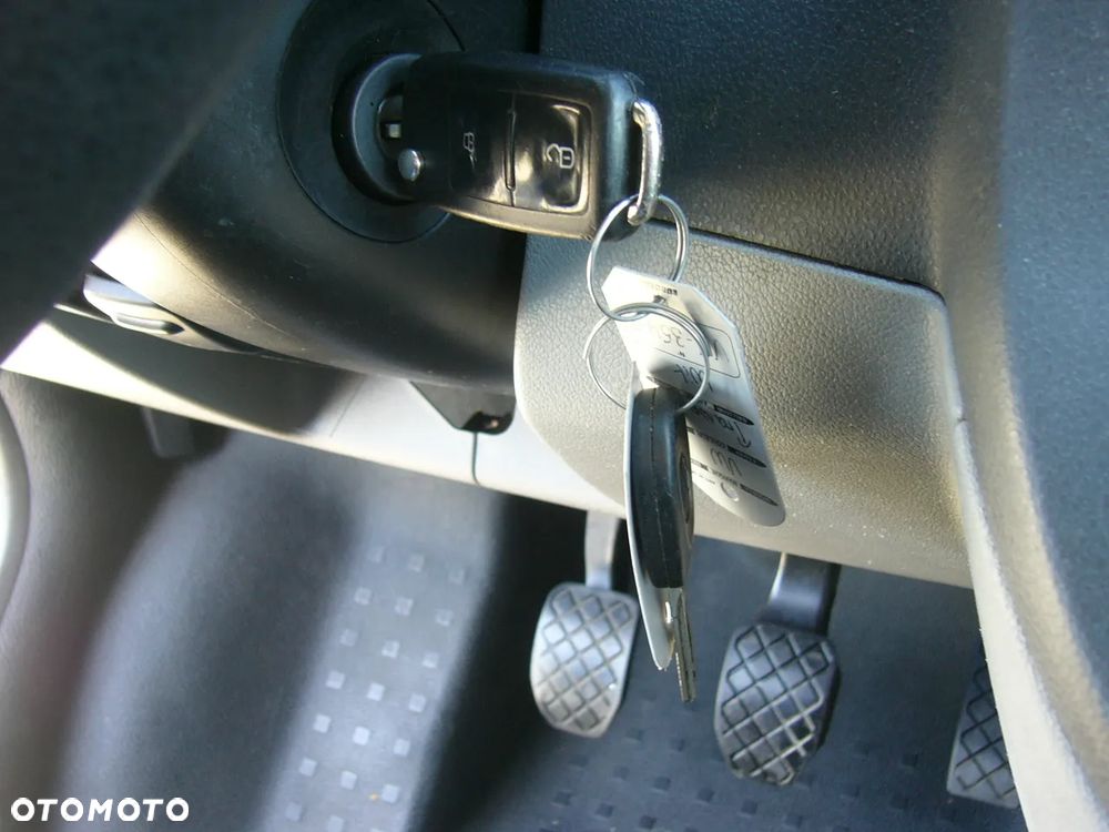 Volkswagen Transporter T5 LONG Chłodnia Konvekta 0*C - 24