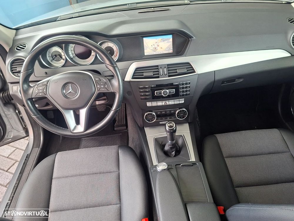 Mercedes-Benz C 220 - 13