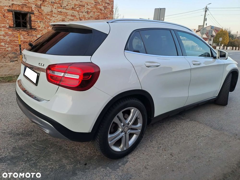 Mercedes-Benz GLA 200 (CDI) d - 6