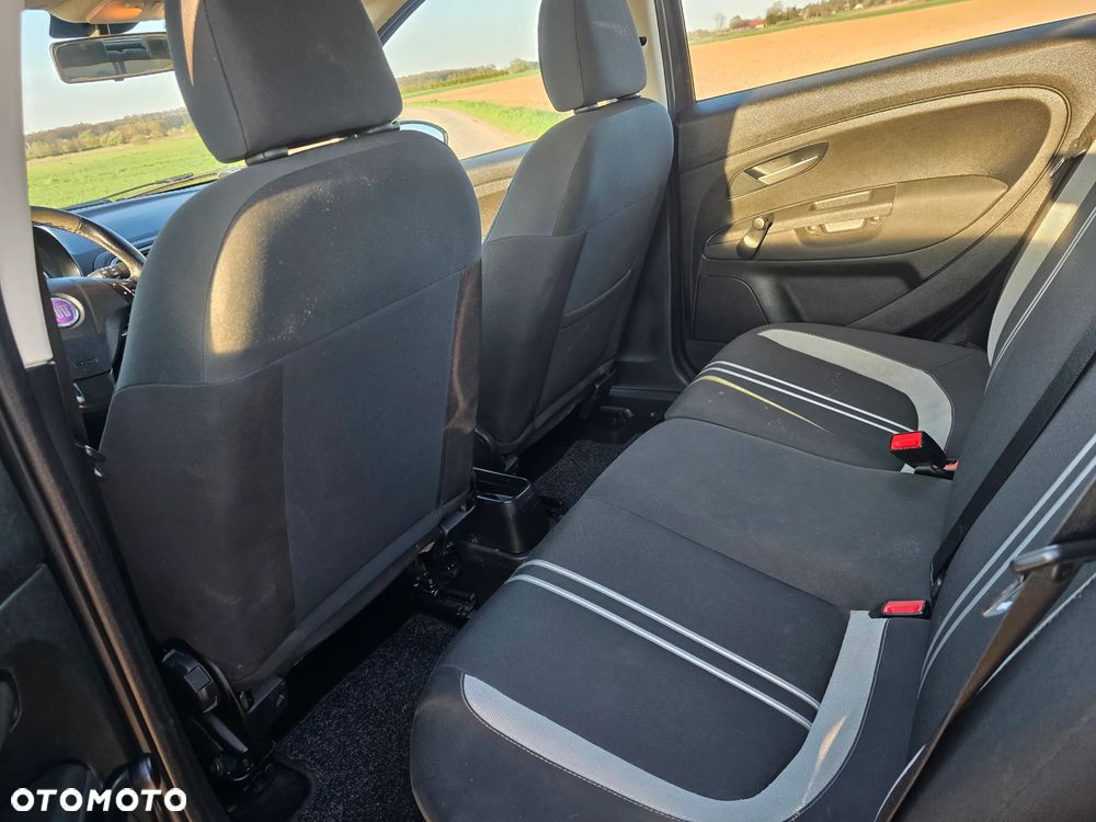 Fiat Grande Punto - 17